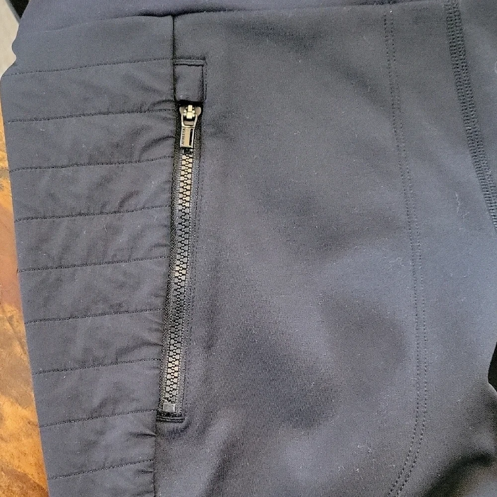 Athleta peak hybrid